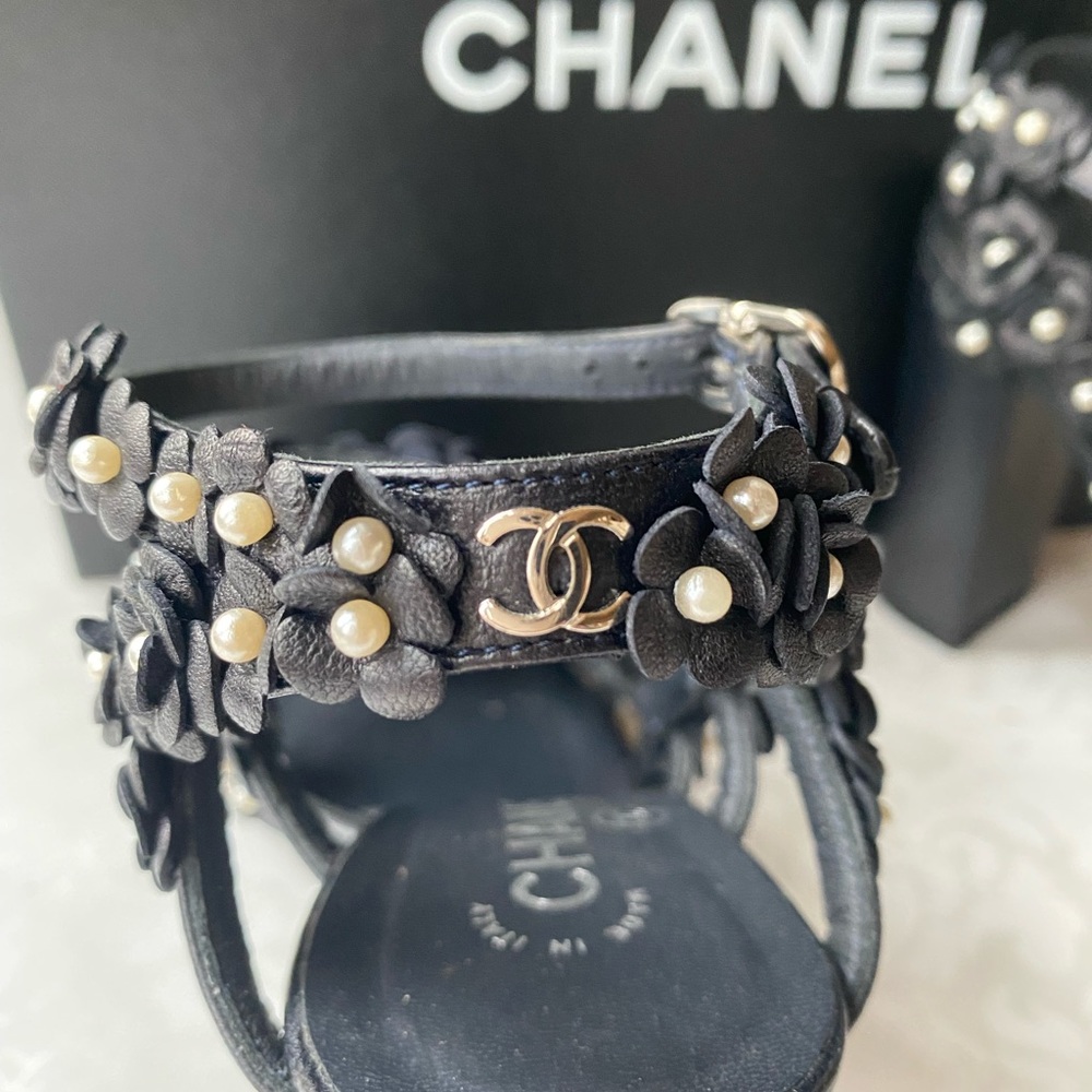Chanel - Picture 5 of 7